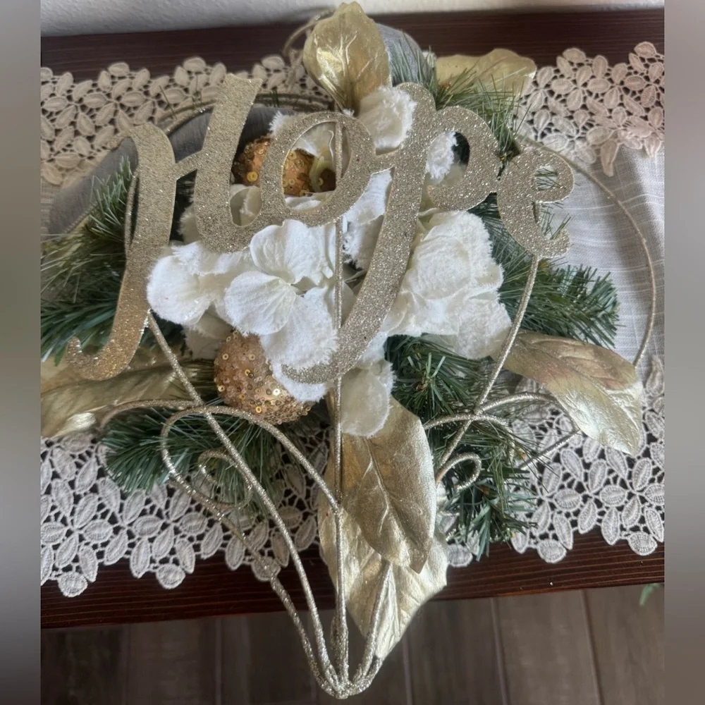 Holiday Ornament Shaped Wreath with Hope Sign